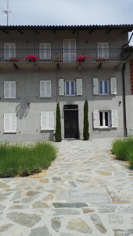 Sotto La Vigna Charm Stay Adults Only Vacation Suite Appartment Montegrosso d'Asti Exterior photo